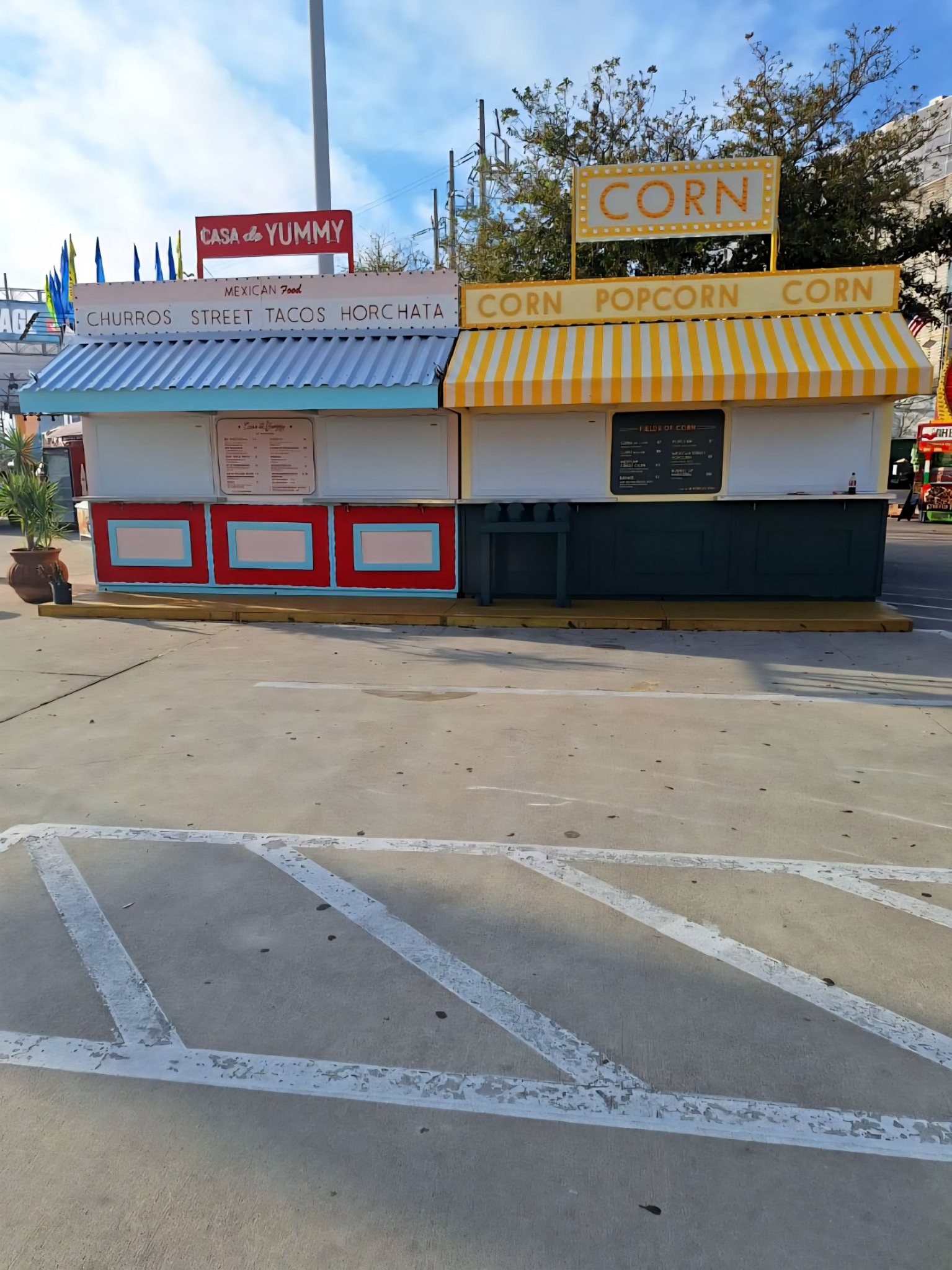 Casa de Yummy Mexican food booth exterior
